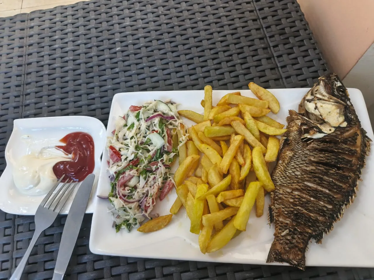 Plat du restaurant de l'Anglicane Guest House — photo 10
