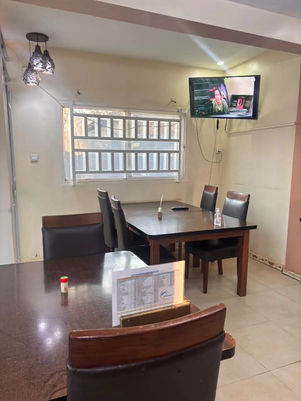 Salle du restaurant de l'Anglicane Guest House — photo 2